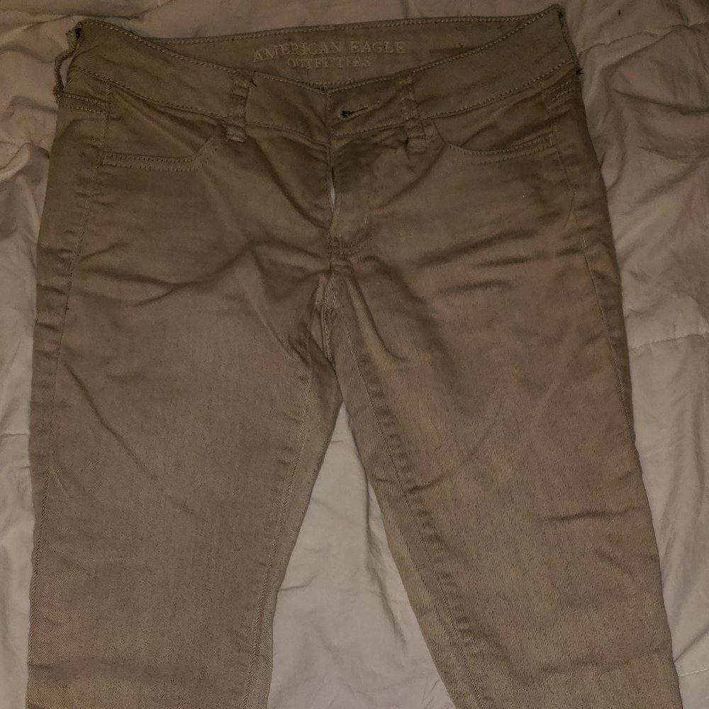 Khaki American Eagle Skinny Jeans